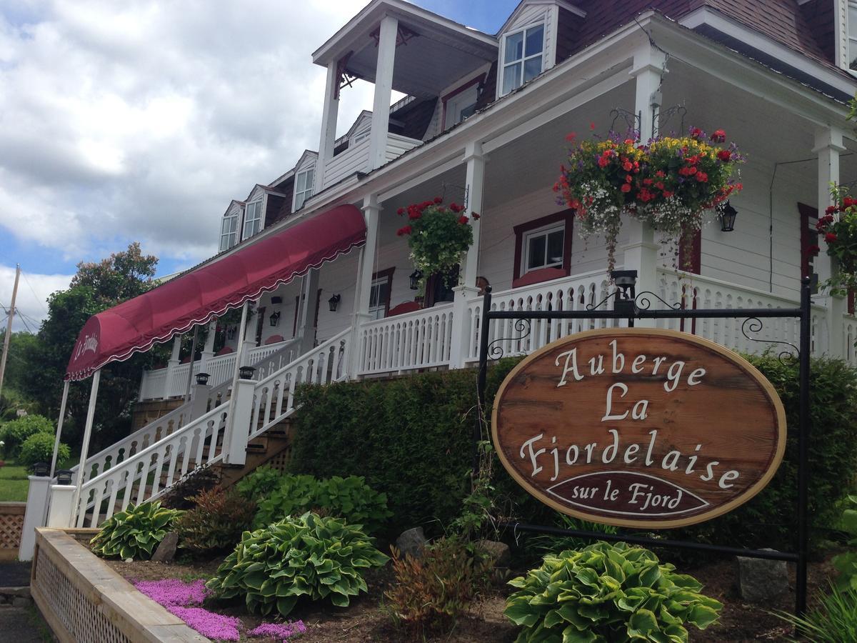 Auberge La Fjordelaise & La Rosalie LʼAnse-Saint-Jean Buitenkant foto