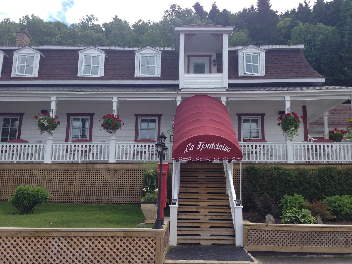 Auberge La Fjordelaise & La Rosalie LʼAnse-Saint-Jean Buitenkant foto